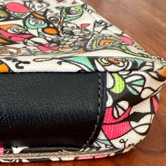 Sakroots Love Song Peace Birds Design Artist Multicolor Crossbody Bag EUC 9”x 8” - Picture 16 of 16